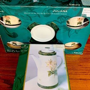 New Vintage set of coffeepot, 4cups and 4 saucers Hallmark Juliana by Sakura.